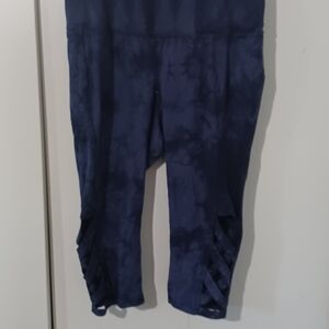 Livi Active Dark Blue Patterned Leggings
